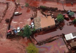 Ungaria Reziduurile chimice au inundat sute de case3